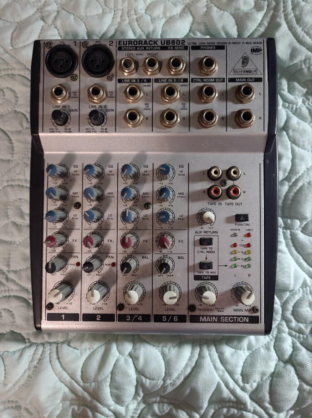Behringer Eurorack UB802 Mixer
